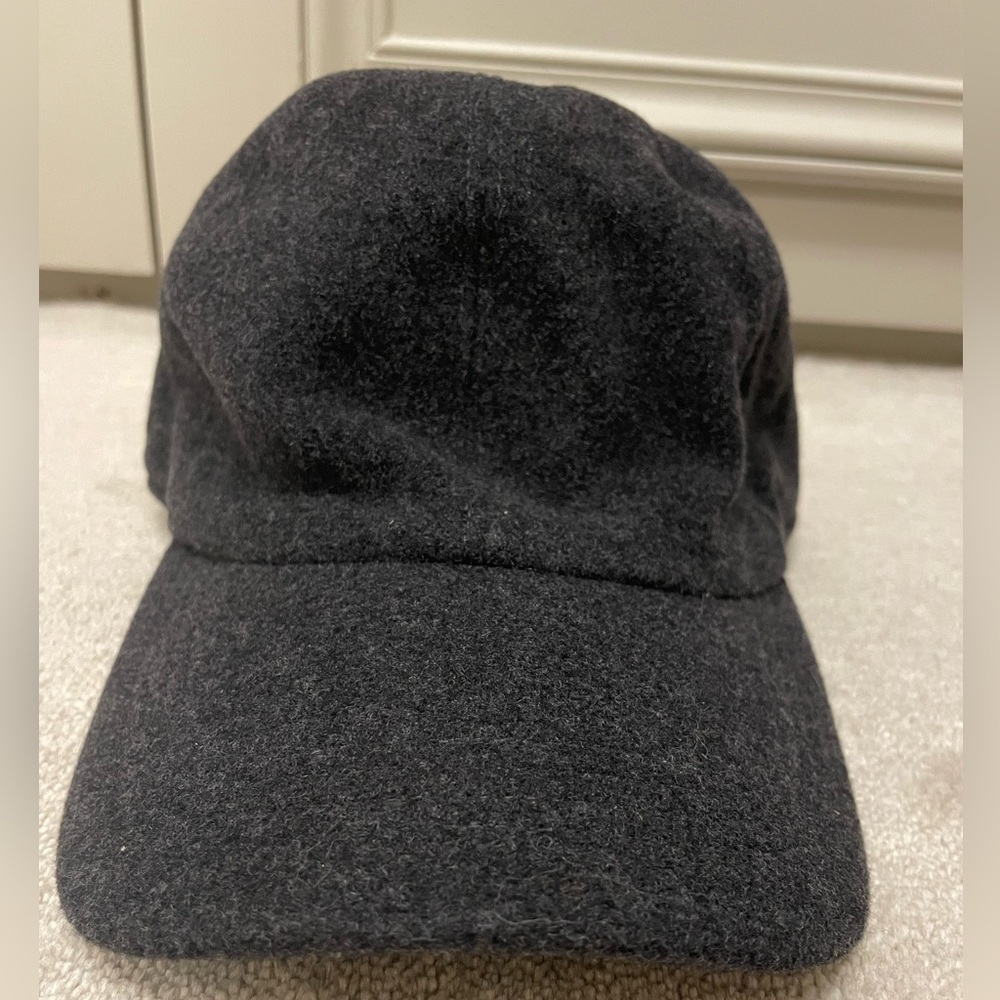 Cashmere Hat with Earflaps Saks Fifth Avenue Gray Medium